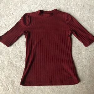 ribbed maroon top